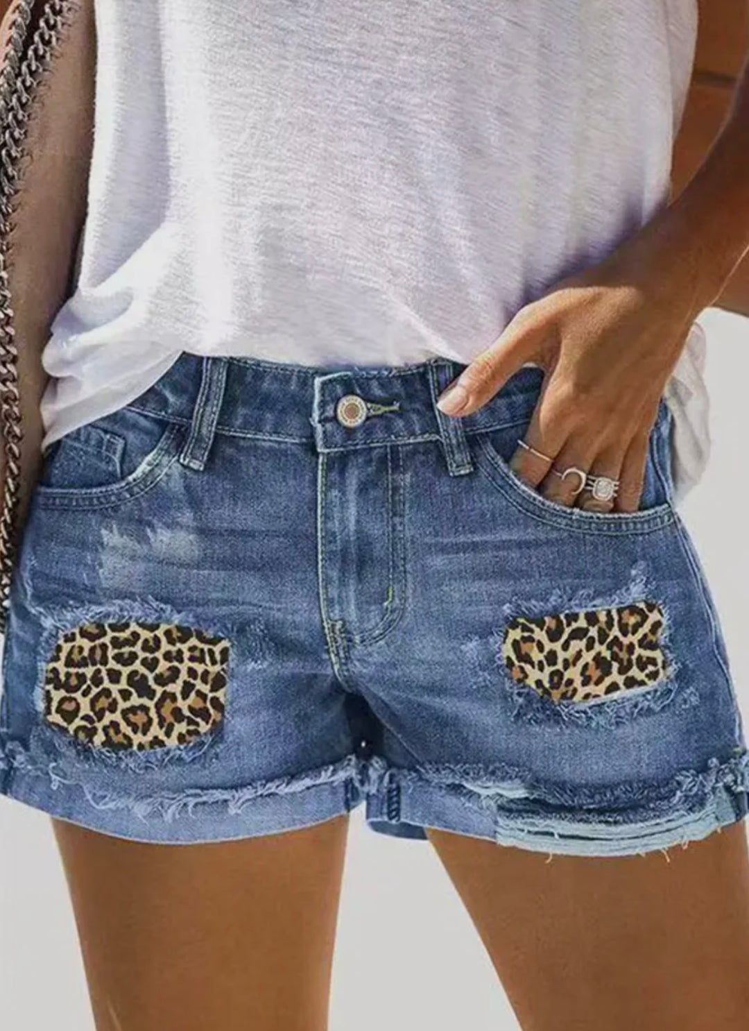 LEOPARD PATCH DENIM SHORTS