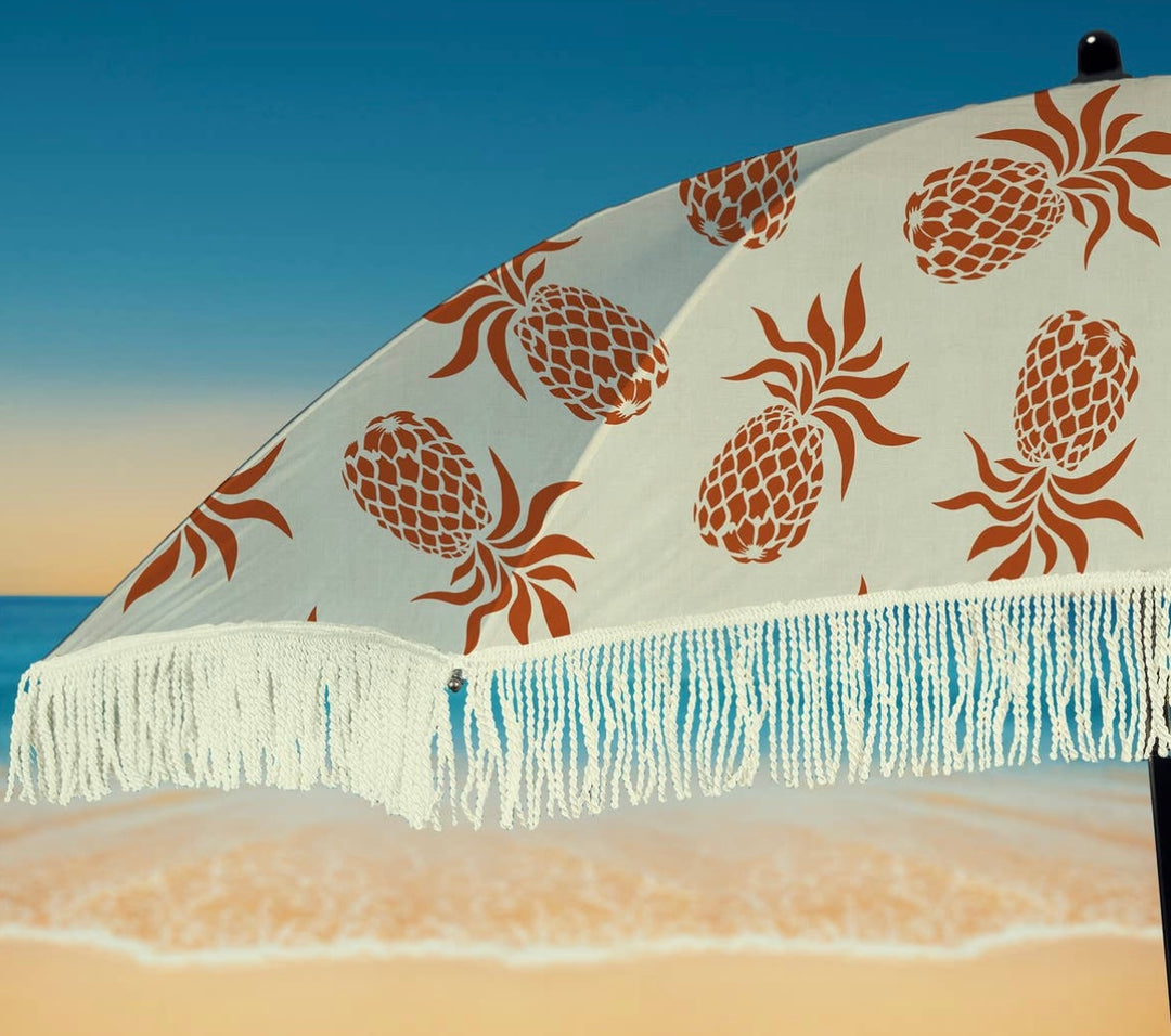 BEACHBRELLA -DANCING PINEAPPLES