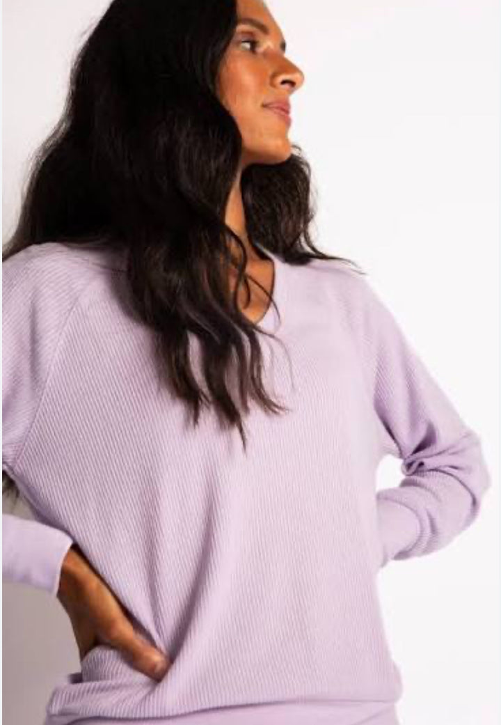 TEXTURED ESSENTIALS LOUNGE TOP - LAVENDER￼