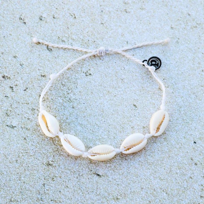 KNOTTED COWRIES BRACELET