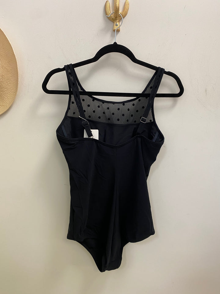 CARE SUMMER DOT VERA ONE PIECE